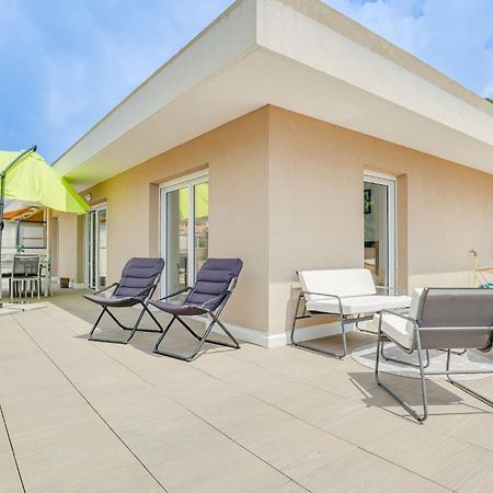 Spacieux Rooftop Parking, Terrasse Ensoleillee 芒通 外观 照片