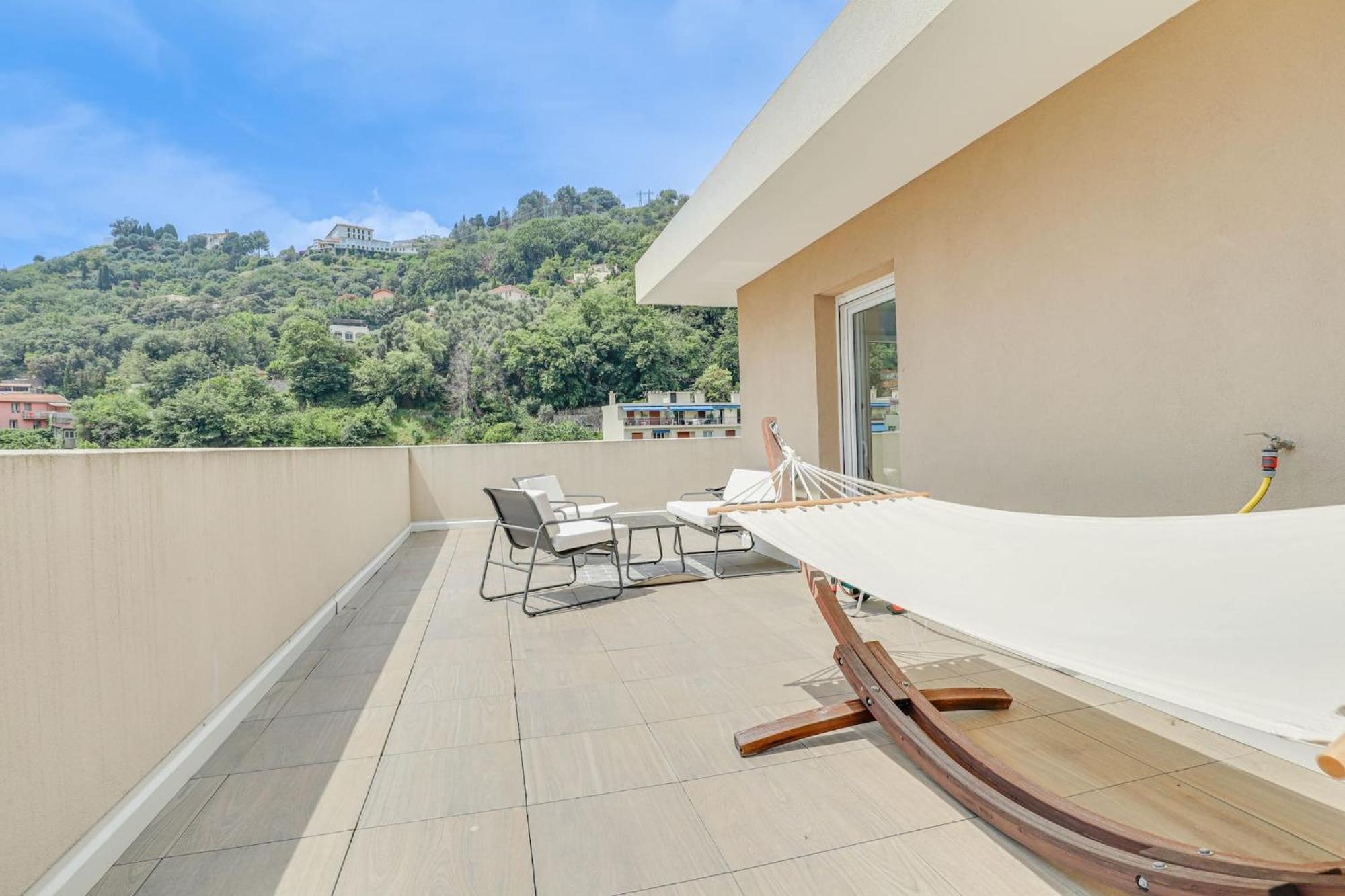 Spacieux Rooftop Parking, Terrasse Ensoleillee 芒通 外观 照片